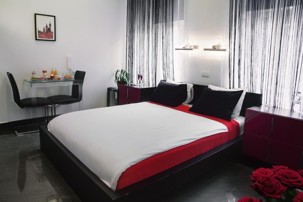 Komorowski Luxury Guest