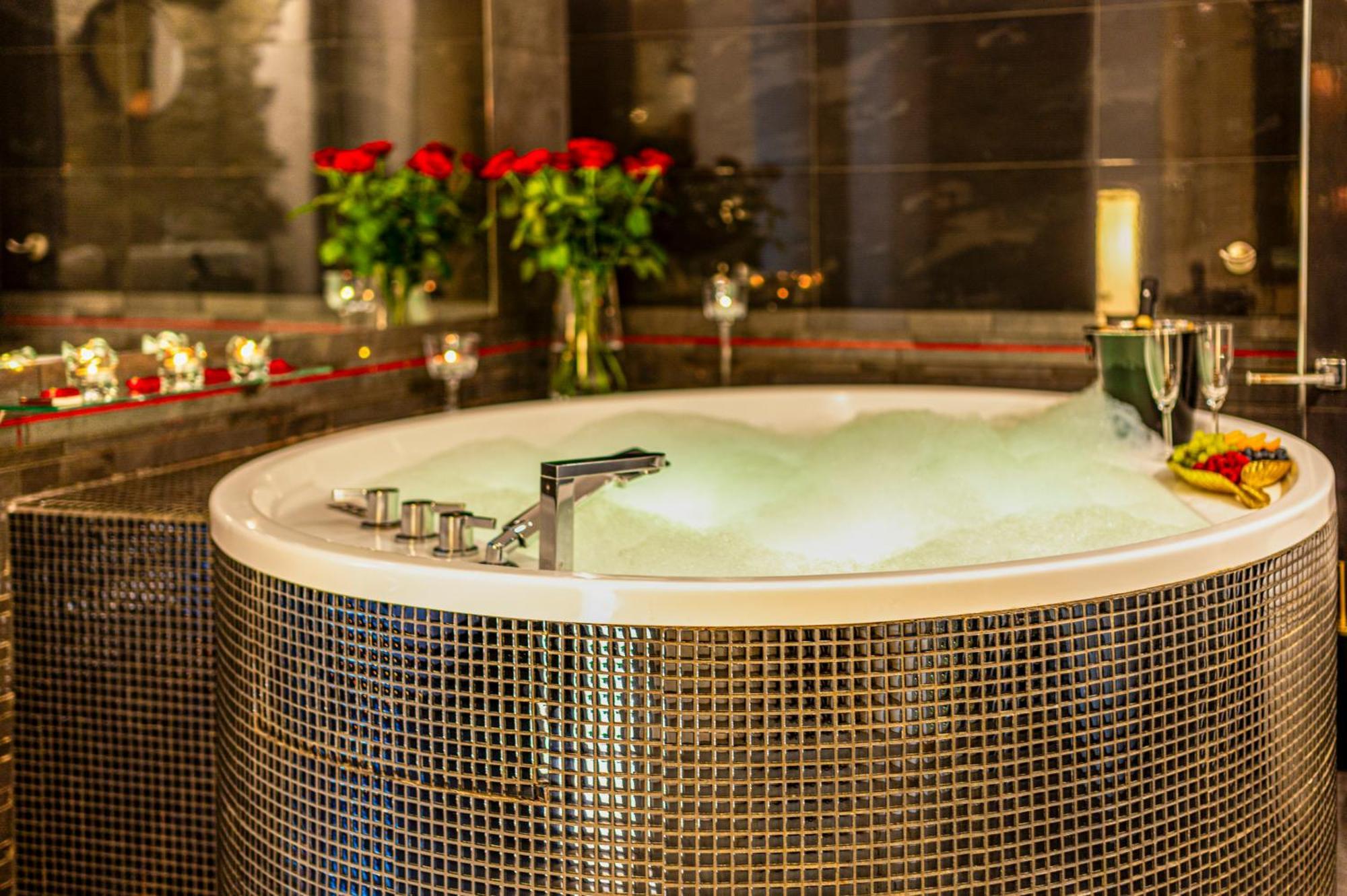 Komorowski Luxury Guest