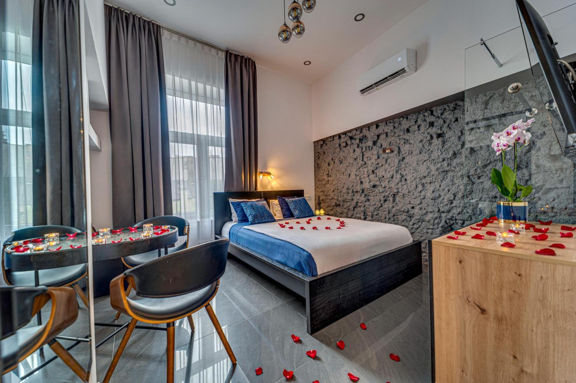 Komorowski Luxury Guest
