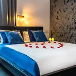 Komorowski Luxury Guest Rooms